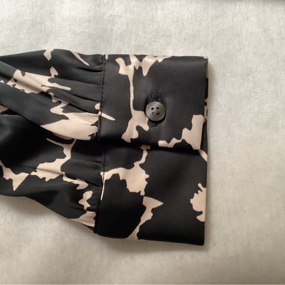 Gap Long Sleeved Tie Neck Blouse, Size XXS - Picture 9 of 10